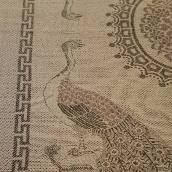 Decorative Bed Coverlet/Throw, reversable, lightweight 50 X 70 - Picture 8 of 9